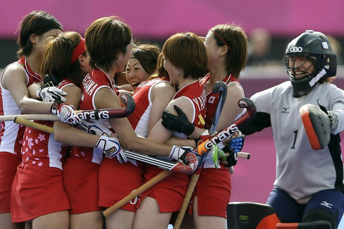 Các cô gái xinh đẹp của đọi tuyển hockey Nhật Bản trong trận đấu với Nam Phi.